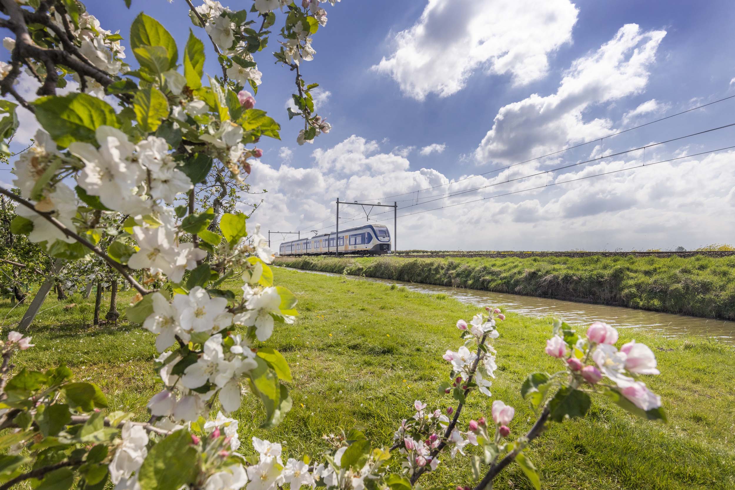 Trein Tiel 2257